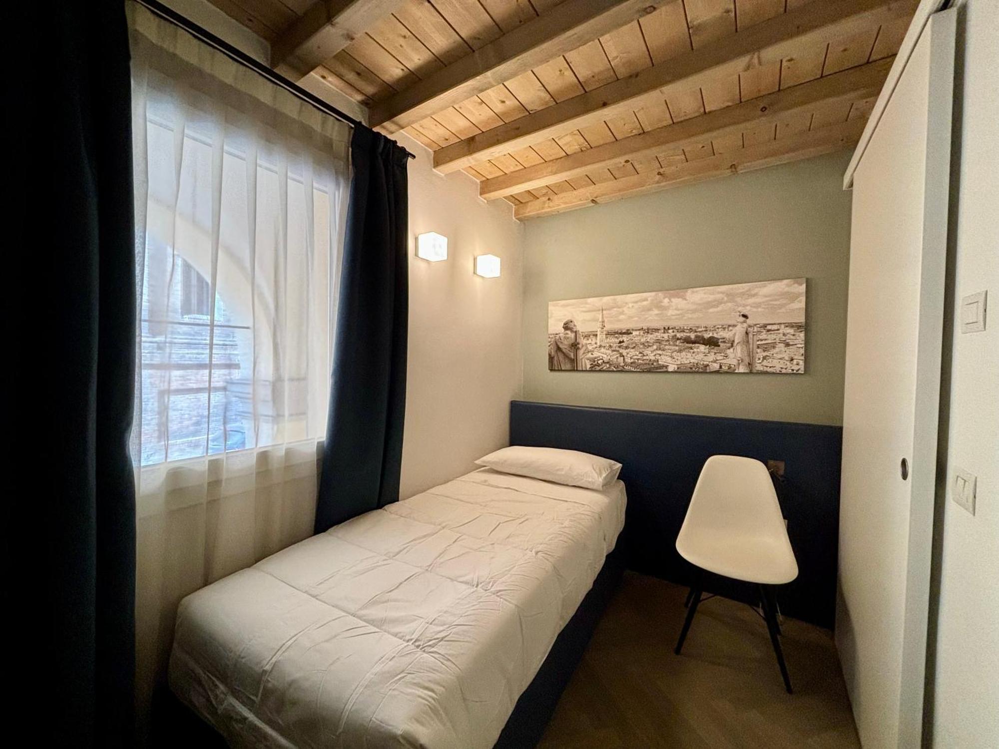 Saragozza Suite 2 Intero Appartamento In Centro Storico Wifi E Parcheggio Gratuito Modena Luaran gambar